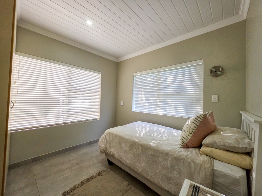 5 Bedroom Property for Sale in Stilbaai Wes Western Cape